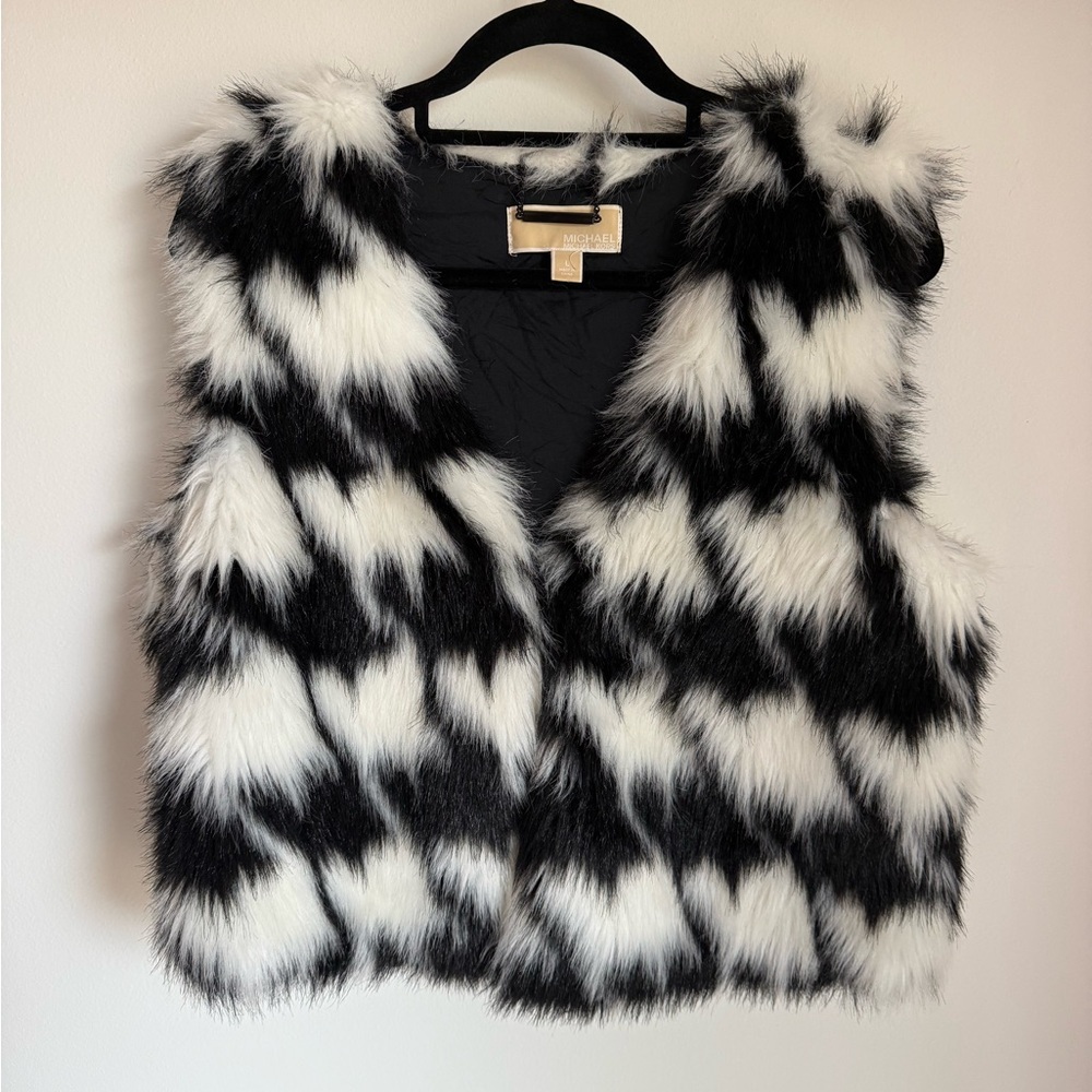 Michael Kors Black and White Faux Fur Vest houndstooth